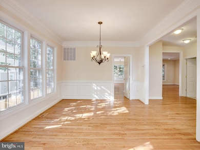 2122 Haycock Rd, Falls Church, VA 22043 - photo 4