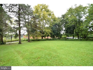 151 E Mount Vernon St, Lansdale, PA 19446 - photo 5