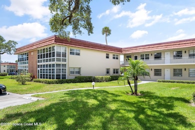 1-web-or-mls-61 Woodland Dr 201=-1 (2)