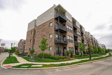 751 N 6th St #401 (53)