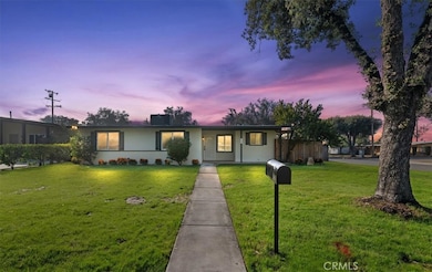 102 Mulvihill Ave, Redlands, CA 92374 - photo 2