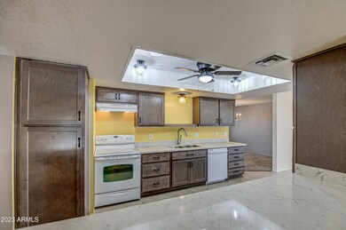 Kitchen 4