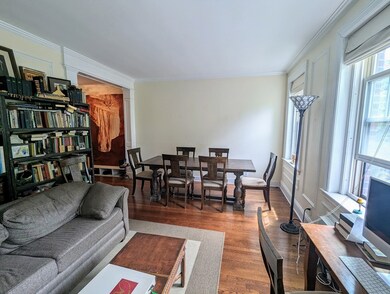 323 Tappan St unit 6, Brookline, MA 02445 - photo 2
