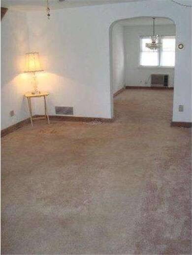 393 S Carol Blvd, Upper Darby, PA 19082 - photo 3