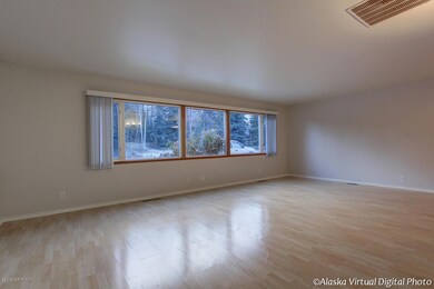 635 W 21st Ave, Anchorage, AK 99503 - photo 7