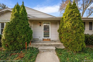 6386 Thorncrest Dr, Bloomfield Hills, MI 48301 - photo 4