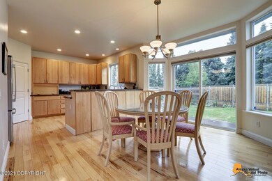 Maple floors & cabinets