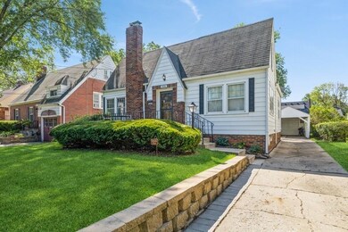 4306 Sheridan Ave, Des Moines, IA 50310 - photo 2