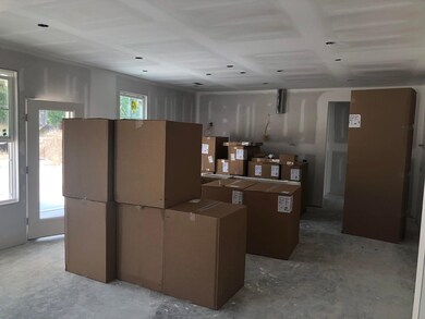 Kitchen & Dining