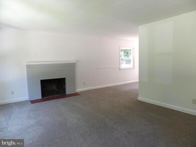 23240 Town Creek Dr, Lexington Park, MD 20653 - photo 5