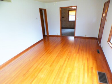 6774 E Us Highway 50, Montgomery, IN 47558 - photo 3