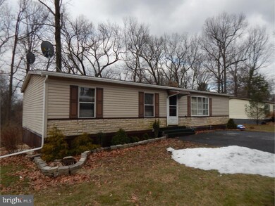 2 Acorn Ln, Boyertown, PA 19512 - photo 2