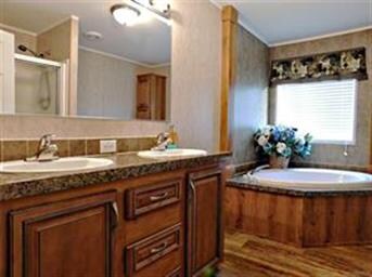 Large Master Bath!