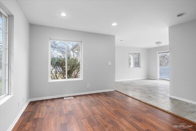 290 Deerpath Ln, Carpentersville, IL 60110 - photo 4