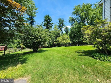 68 S Forge Manor Dr, Phoenixville, PA 19460 - photo 3