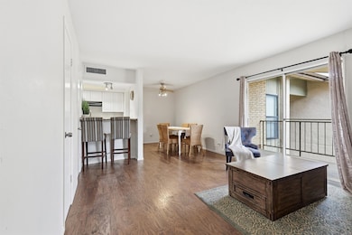 12818 Midway Rd unit 2078B, Dallas, TX 75244 - photo 2