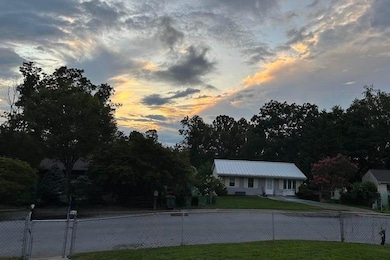 281 Elkin Cir, Waynesboro, VA 22980 - photo 6