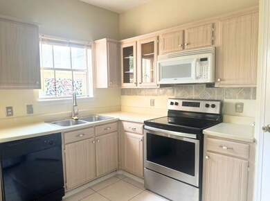 7575 Cambridge St unit 1902, Houston, TX 77054 - photo 4