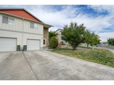 1290 SW 12th St, Pendleton, OR 97801 - photo 4