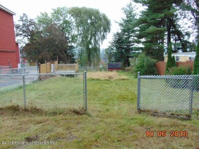 898 Dimmick St, Scranton, PA 18519 - photo 2
