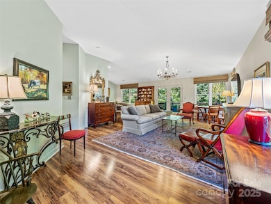 73 Ridgetop Cir unit 303, Brevard, NC 28712 - photo 5