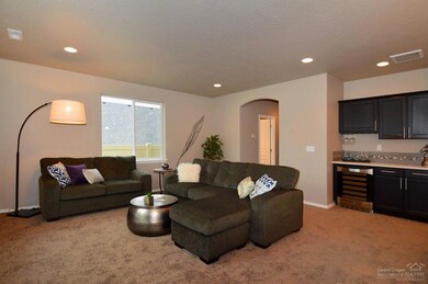 61765 SE Camellia St, Bend, OR 97702 - photo 5