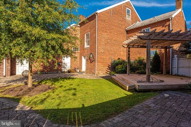 19964 Fisher Ave, Poolesville, MD 20837 - photo 5