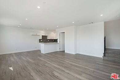 4830 Saturn St, Los Angeles, CA 90019 - photo 6