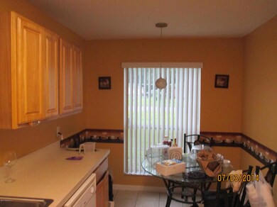 10576 Arnez Rd, Jacksonville, FL 32218 - photo 2