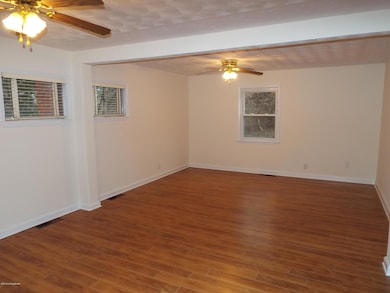 8304 Pennsylvania Run Rd, Louisville, KY 40228 - photo 2