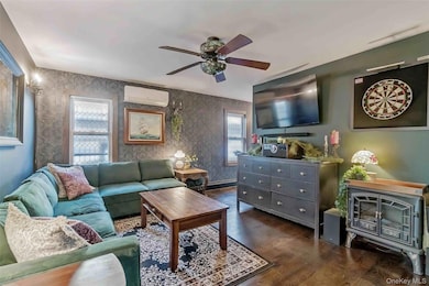 27 W 11th Rd, Broad Channel, NY 11693 - photo 2