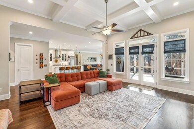 Light-Filled Interiors With A Flowing Floorplan
