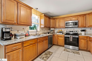 715 Shands St, Clinton, SC 29325 - photo 7