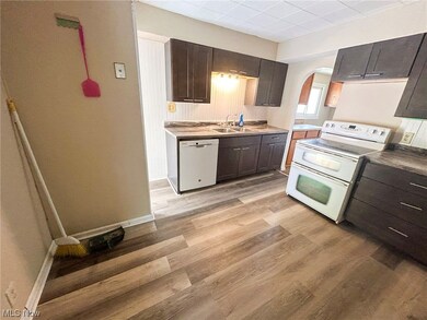 46201 Wyoming Ave, East Liverpool, OH 43920 - photo 5