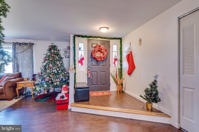 13588 Winchester Grade Rd, Berkeley Springs, WV 25411 - photo 5