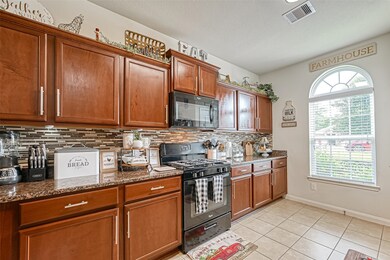 You want gas, you got it in this kitchen.