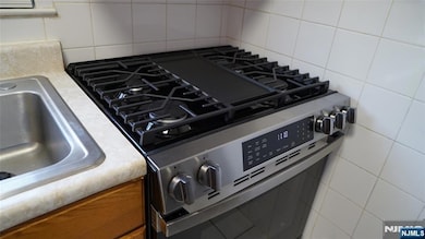 403 Anderson Ave unit 4 B, Fairview, NJ 07022 - photo 6