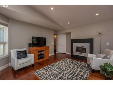 638 Spyglass Dr, Eugene, OR 97401 - photo 5