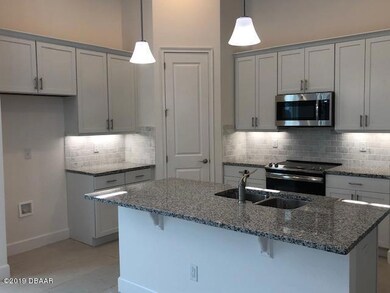 002 MOS105 Kitchen