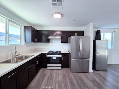 720 W Cherry St, Compton, CA 90222 - photo 6