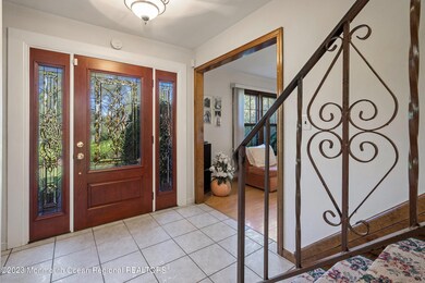 10-Foyer 1B