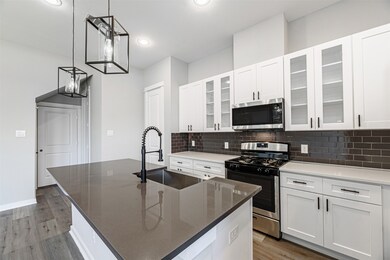 8442 Berry Green Ln, Houston, TX 77022 - photo 5