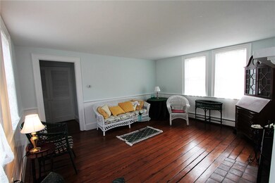 63 Poplar St unit 3, Newport, RI 02840 - photo 2