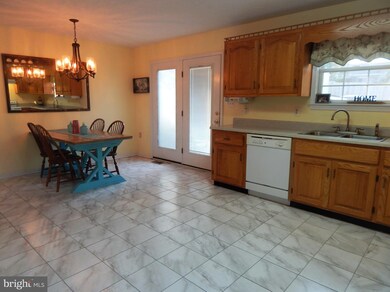 28 Stover St, Luray, VA 22835 - photo 4