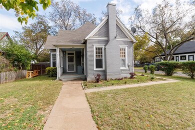 712 N Anglin St, Cleburne, TX 76031 - photo 5