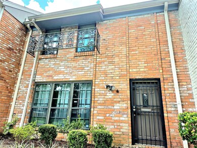 10305 Briar Forest Dr unit 3, Houston, TX 77042 - photo 2