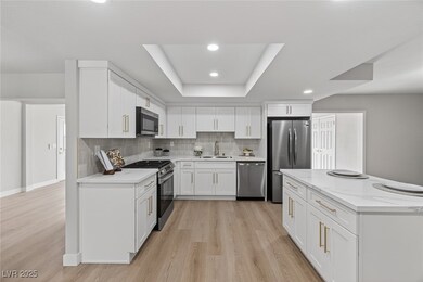 327 Esquina Dr, Henderson, NV 89014 - photo 6