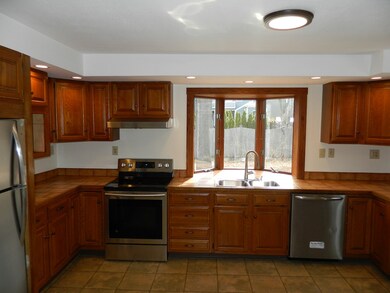 4 Parker Ct, Salem, MA 01970 - photo 3