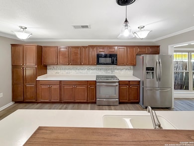 8111 Bowens Crossing, San Antonio, TX 78250 - photo 2