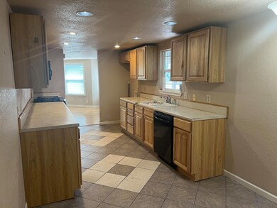 4816 Summers Ln, Klamath Falls, OR 97603 - photo 6